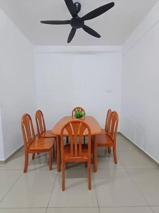 Semesterbostad Homely Homestay Malacca Taman Seaview